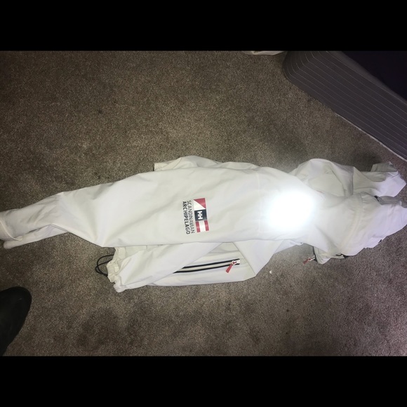 Helly Hansen - Picture 4 of 4